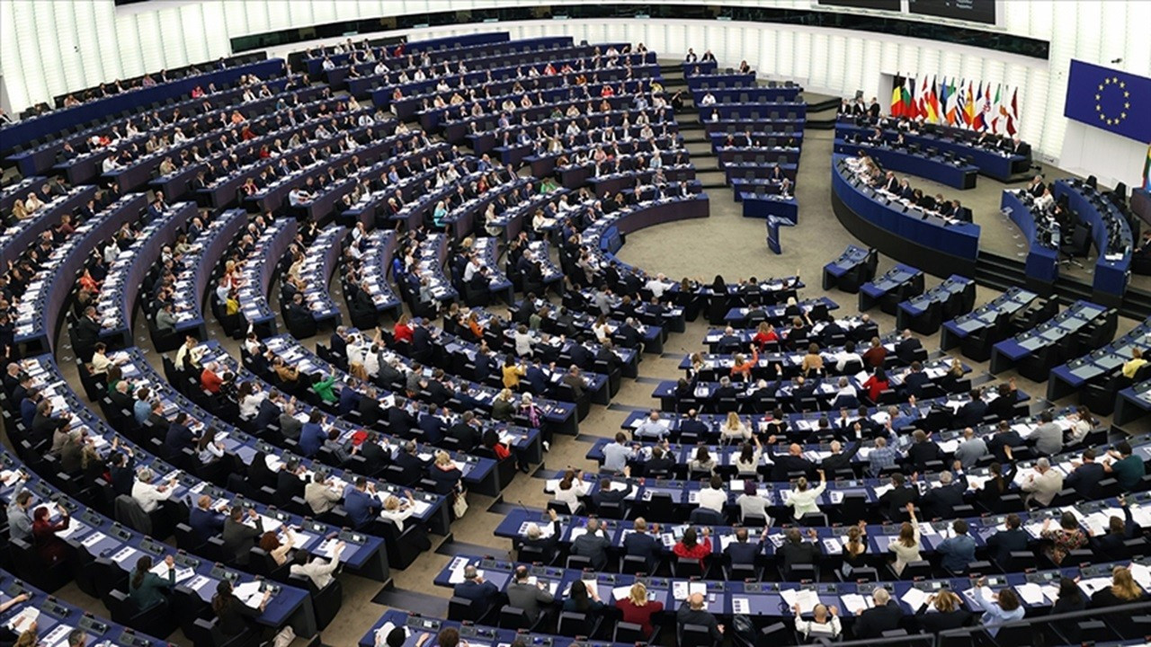 Avrupa Parlamentosu’nda Alman AfD öncülüğünde aşırı sağcı yeni bir grup kuruldu