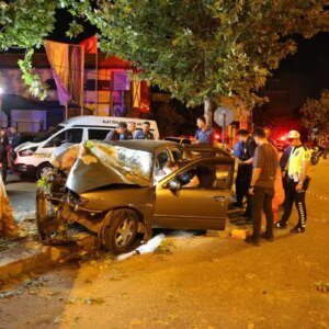 otomobil kazasinda hayatini kaybeden kadin defnedildi H6i1UJIU