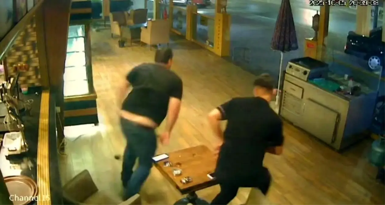 adanada pastaneye el bombasi atildi 4 supheli tutuklandi 69GEM8rj.jpg