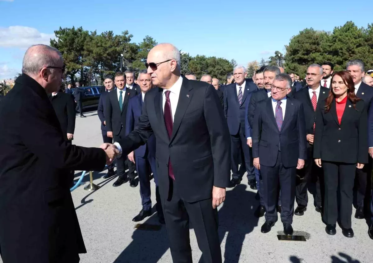 cumhuriyet bayrami anitkabirde kutlandi 2TbGFFva.jpg