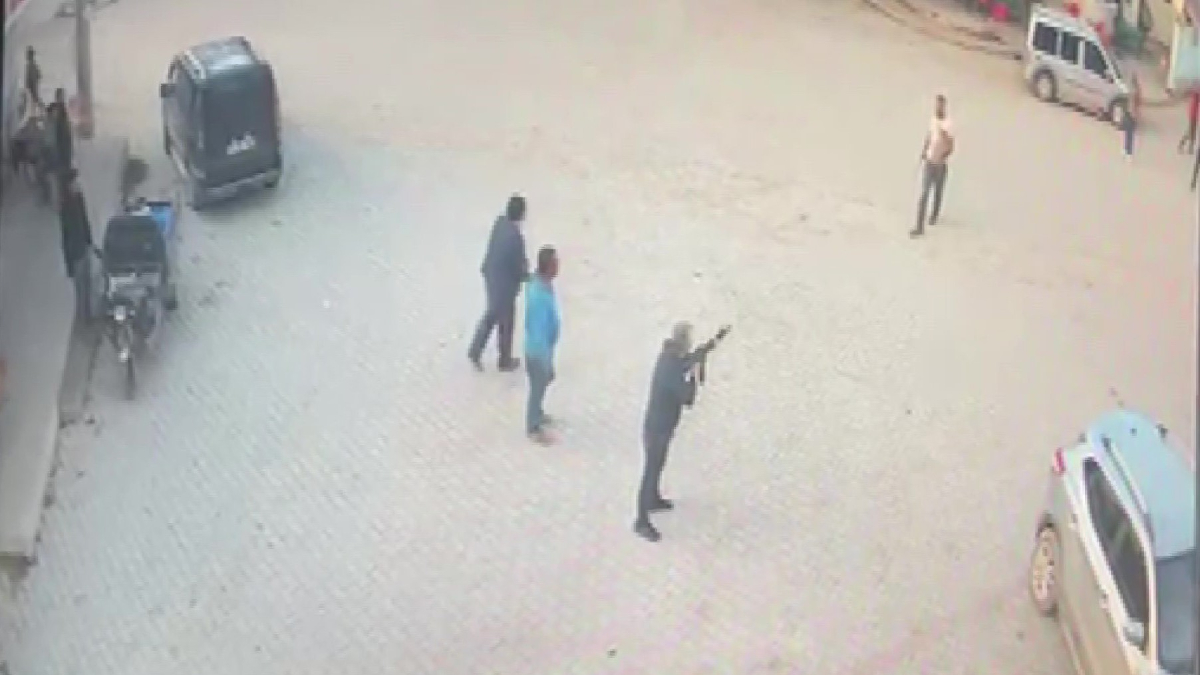 denizlide kahvede cikan tartismada kan akti 1 olu a3OaADA5.jpg