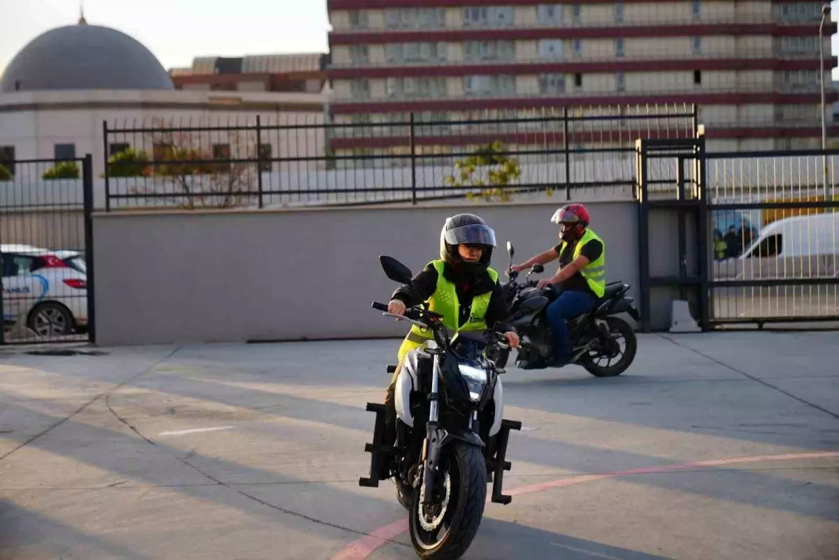 esenlerde direksiyon sende projesi motosiklet egitimleriyle devam ediyor EM4FPwjr.jpg