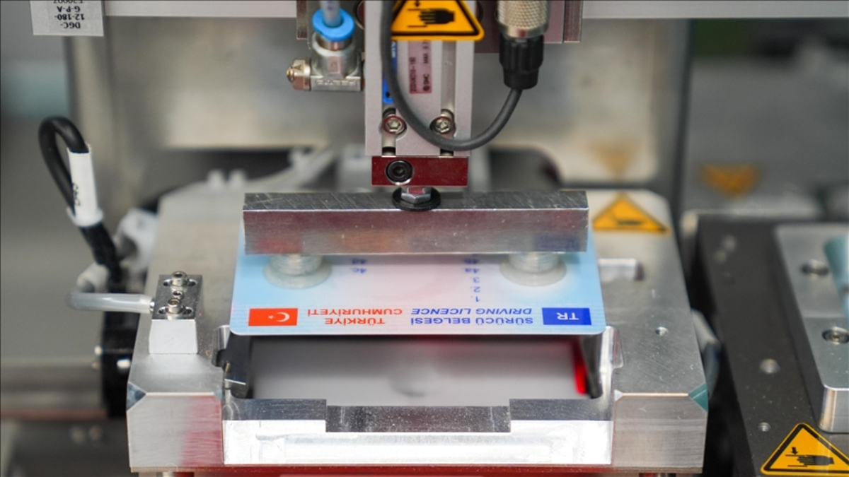 eski tip ehliyetleri yenileme ucreti 1 kasimda 7 bin 438 liraya yukselecek SdnNuYOw.jpg