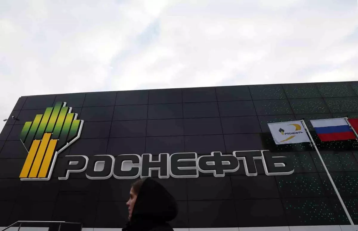 ingiltere rus petrol sirketlerine yeni yaptirimlar uyguladi aLGmjpDL.jpg