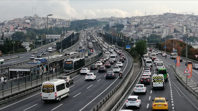 istanbulda trafige kapali yollar 12 ekim 2025 pazar gunu istanbulda hangi yollar kapali alternatif guzergahlar nereler YJ6SUaWz