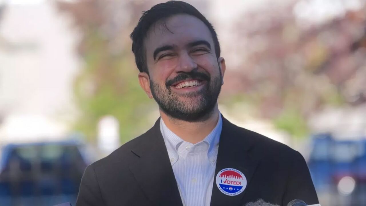 new yorkun ilk musluman belediye baskani EccPeZrg.webp