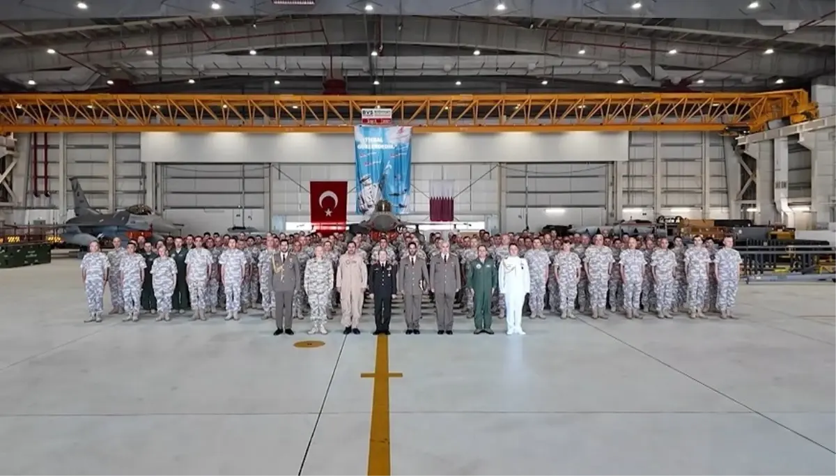 org bayraktaroglunun katar ziyareti BDJBx52t.jpg