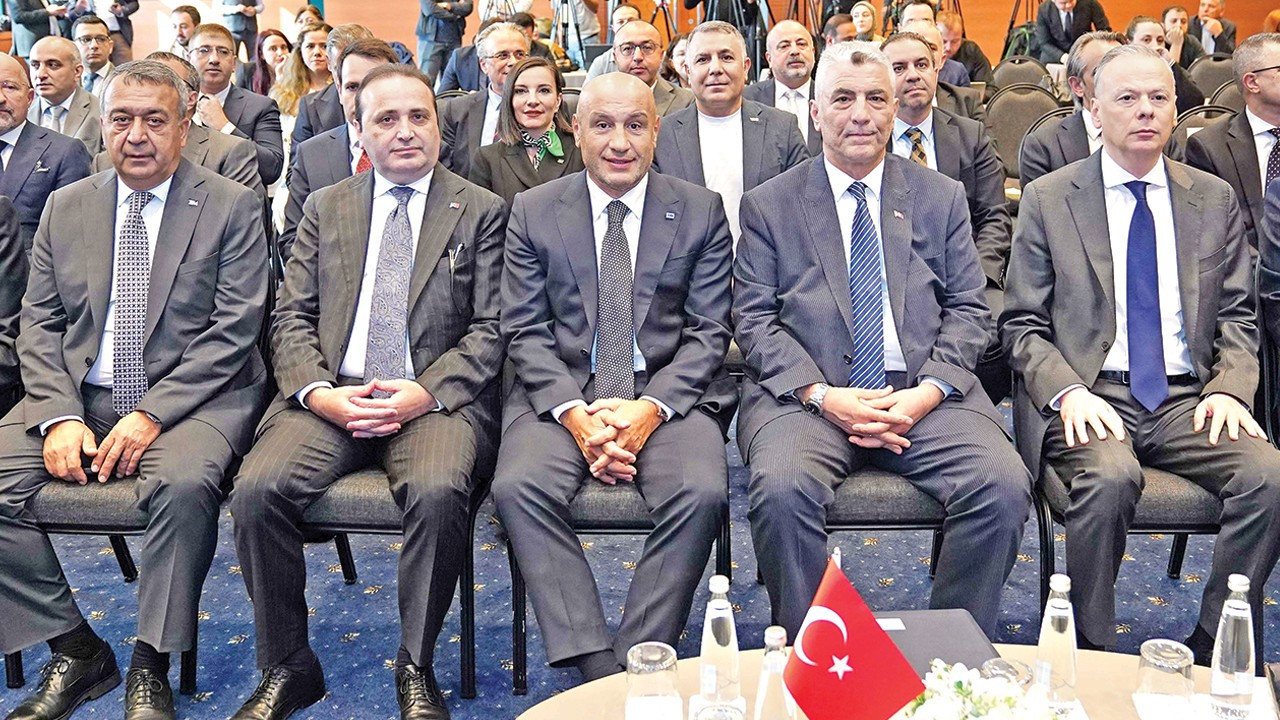 otomotivin liderliginde ekim ihracati 24 milyar dolar tBuiqsZj.jpg